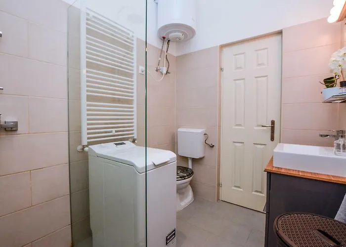 Timeless With Free Private Parking * Budapest