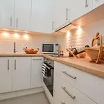 Apartment Timeless With Free Private Parking Budapest