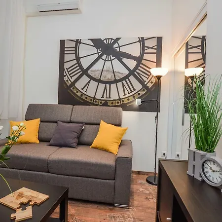 Timeless With Free Private Parking Apartment Budapest