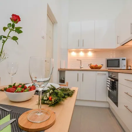 Apartament Timeless With Free Private Parking